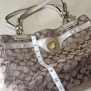 Authentic Coach bag--this is a great deal!!!